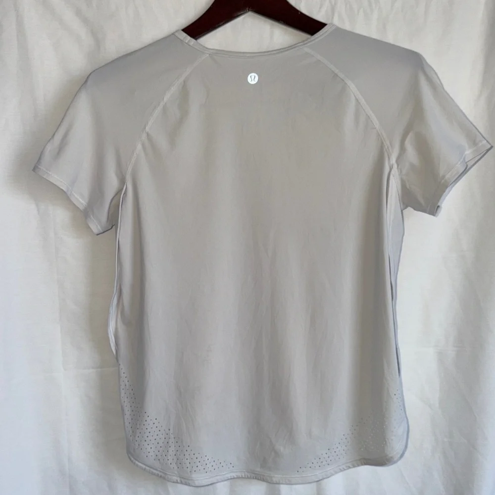 Lululemon Strong Rays Short Sleeve white size 4 - Picture 8 of 11
